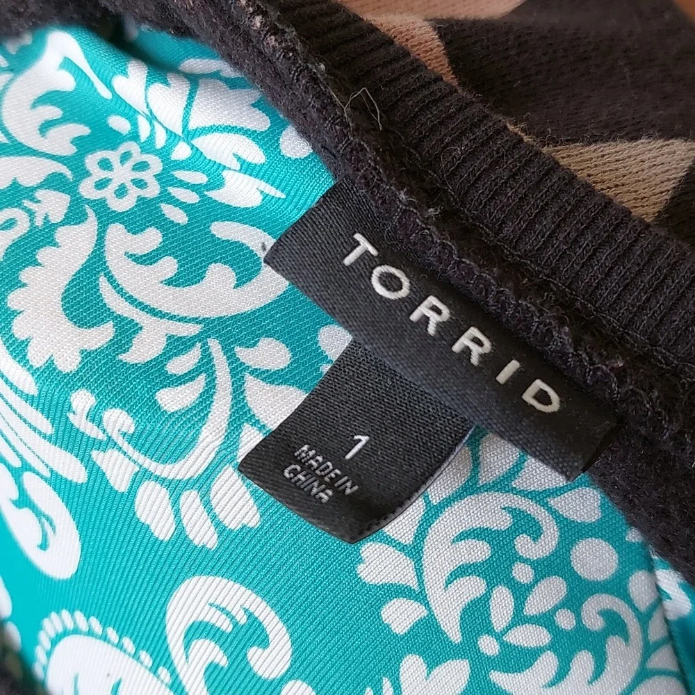 Torrid Sweatshirt - Picture 2 of 2